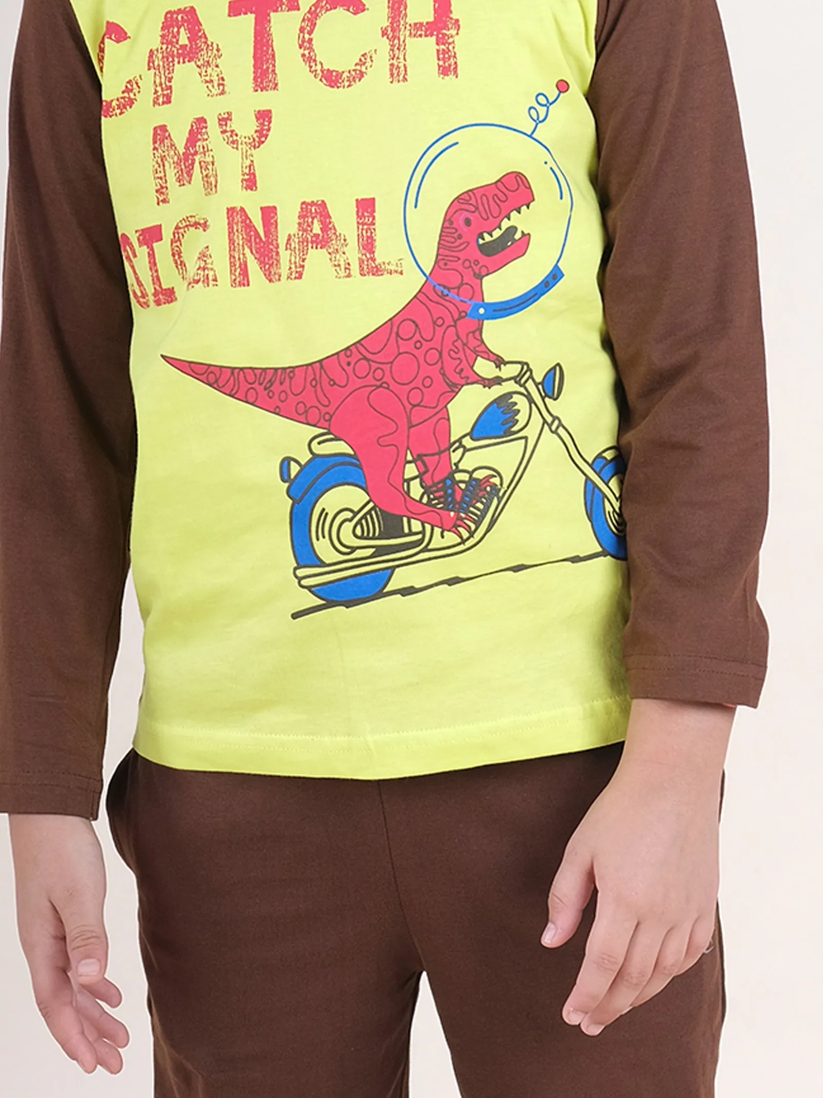 Boys Cotton Full Sleeves Printed Tee With Joggers Set