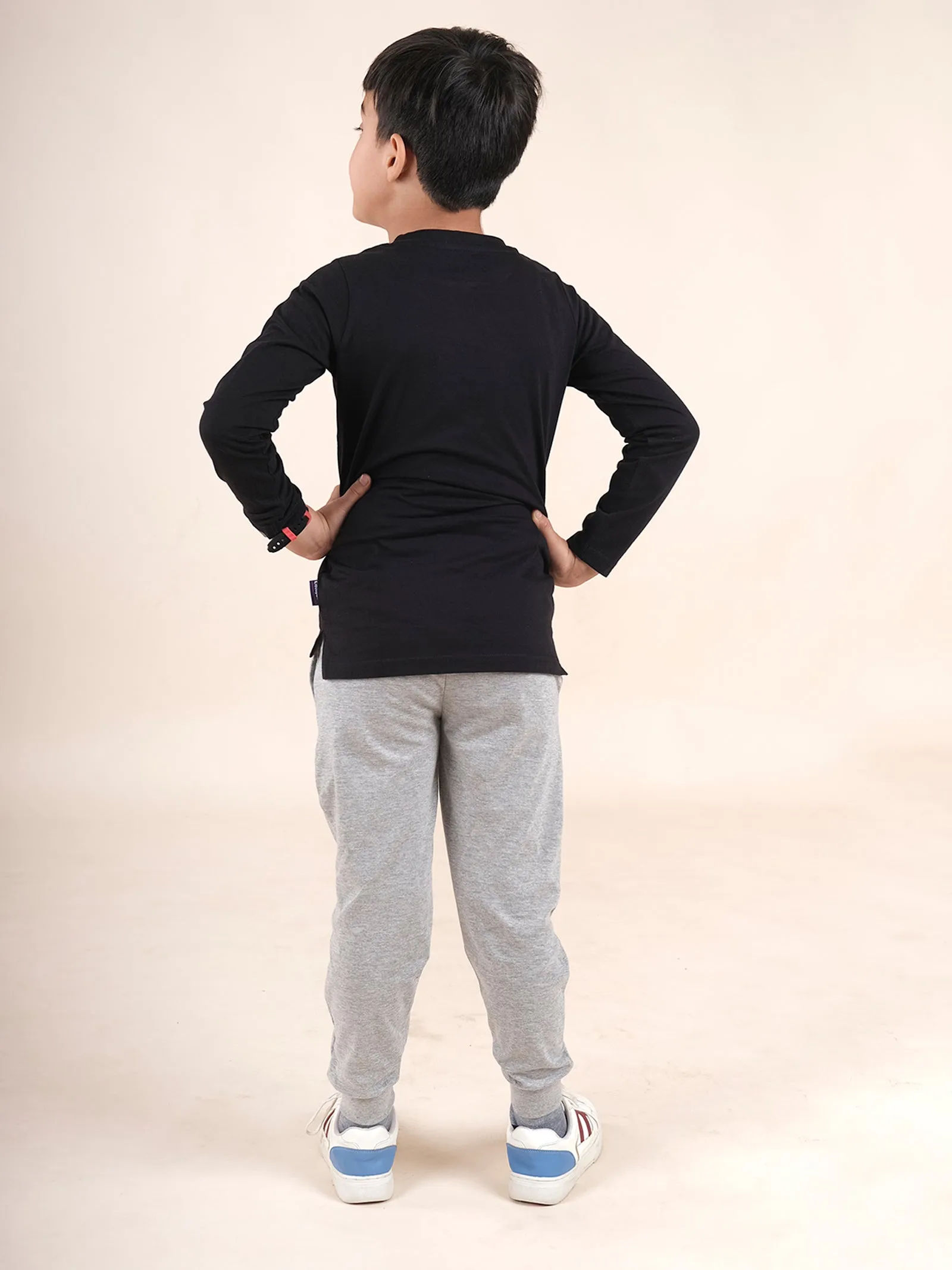 Boys Cotton Full Sleeves Printed Tee With Joggers Set