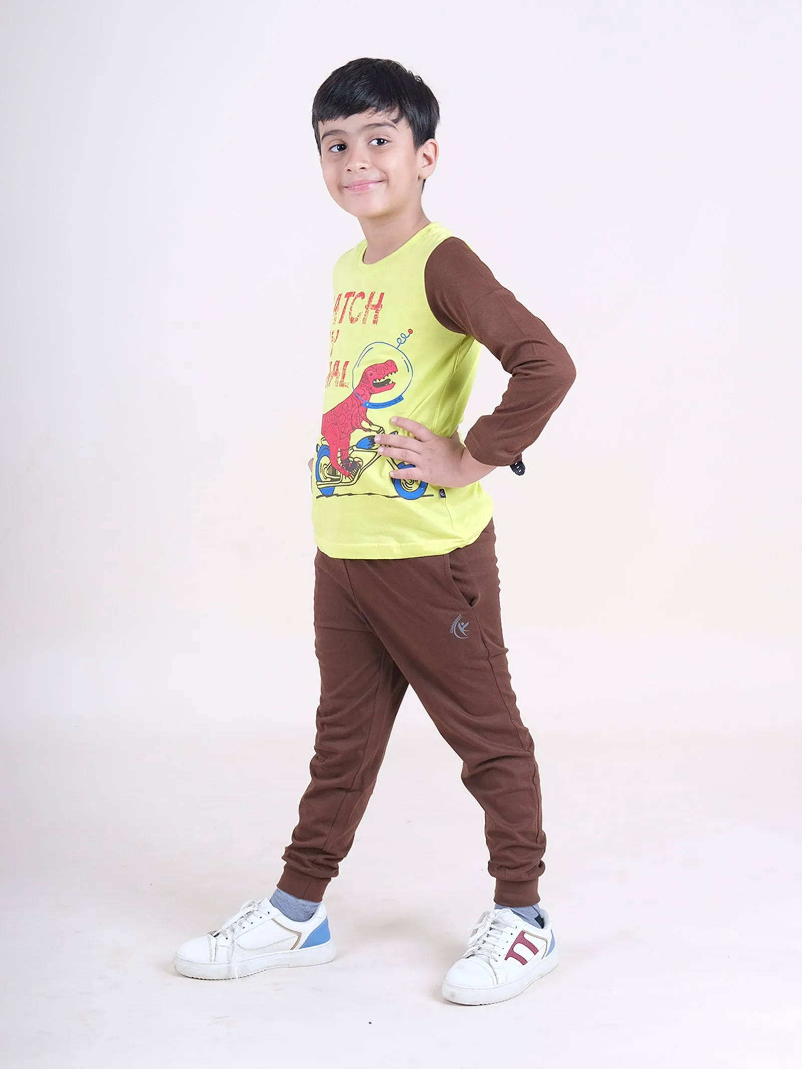 Boys Cotton Full Sleeves Printed Tee With Joggers Set