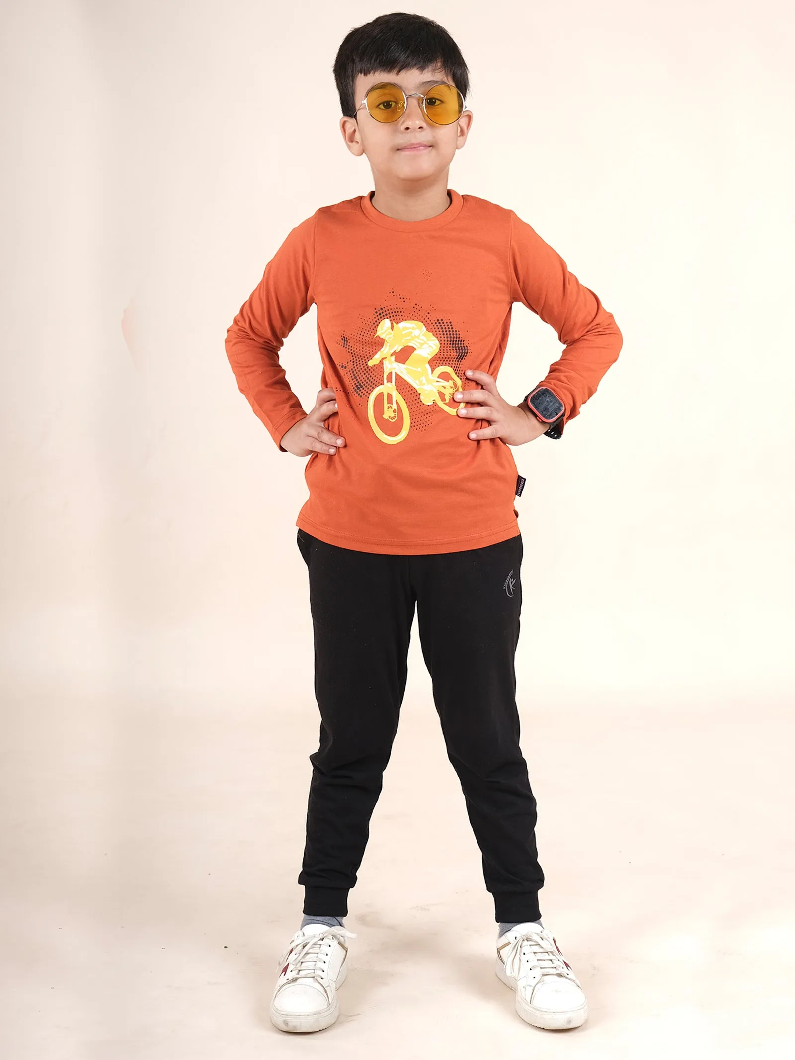 Boys Cotton Full Sleeves Printed Tee With Joggers Set