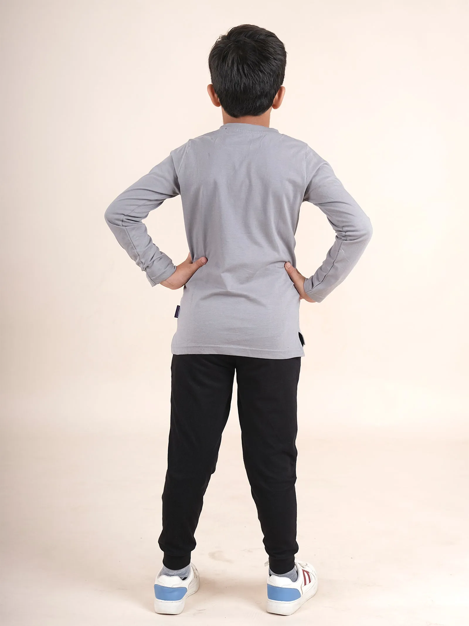 Boys Cotton Full Sleeves Printed Tee With Joggers Set